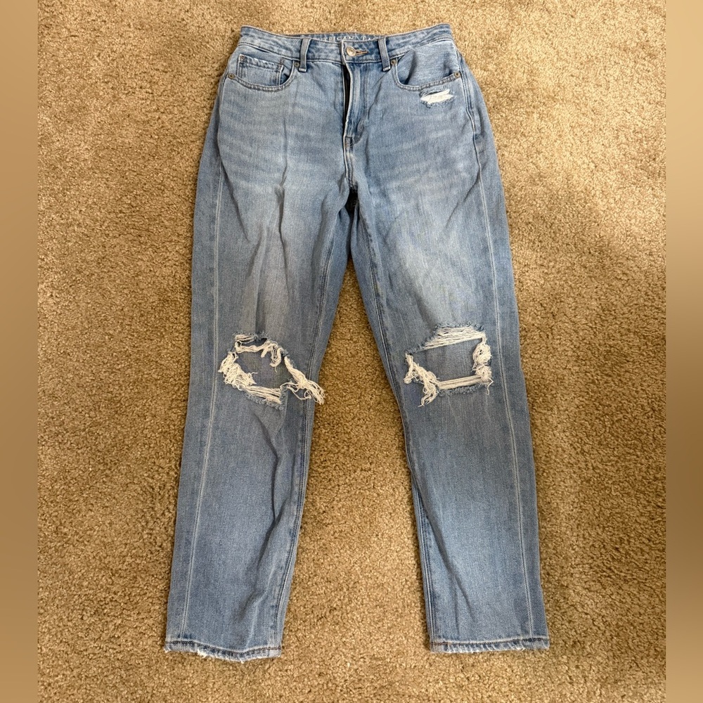 American Eagle Outfitters Light Blue Distressed Mom Jeans